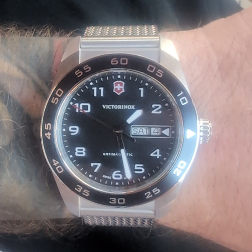 Men victorinox quartz - men's,