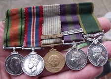 A PERIOD MINIATURE WW2, UN KOREA, GSM MALAYA, TERRITORIAL MEDAL GROUP.