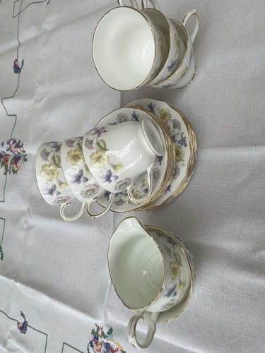 Vintage tea set - vintage, spring