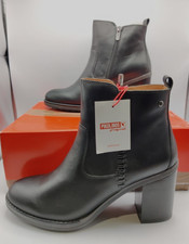 Pikolinos Black Leather Side