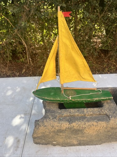 Vintage bounty pond yacht 11 - bounty,