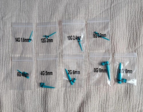 Ear stretching kit - kit, pieces)