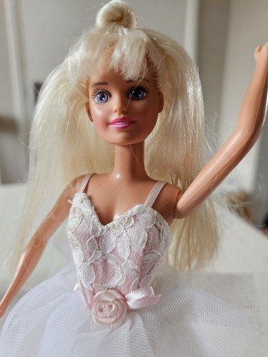 Hasbro sindy doll - hasbro, ballerina