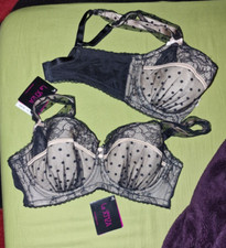 Two beautiful Lasenza 34DD