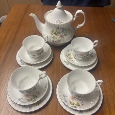 Richmond Wild Anemone Tea Set