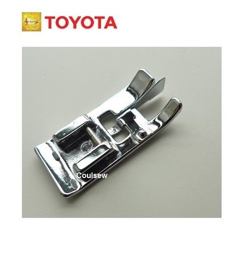 Sewing machine overlock - sewing,