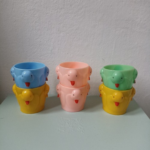 Vintage collectable plastic - 6,