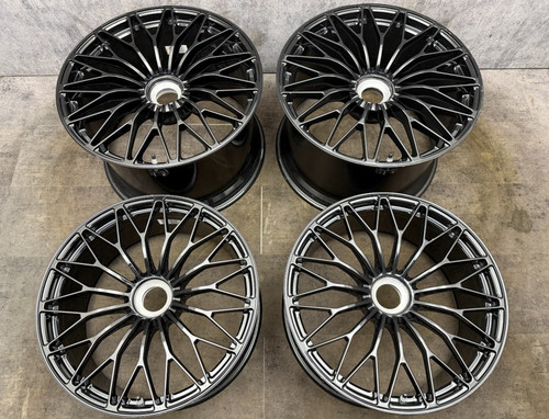 Lamborghini aventador - 20/21",