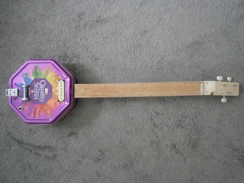 String cigar box canjo - 3,