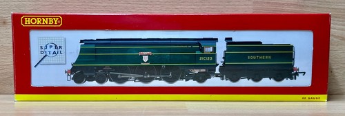 Hornby r2219 r west - hornby,