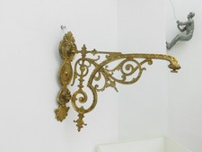 Stunning Antique Reclaimed Hanging Brass Sanctuary Lamp Wall Bracket