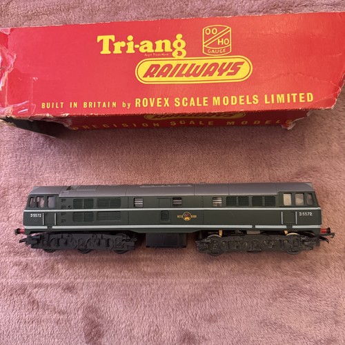 Triang 357 aia - triang, aia-aia