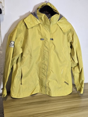 Tribord yacht club - yacht, yellow