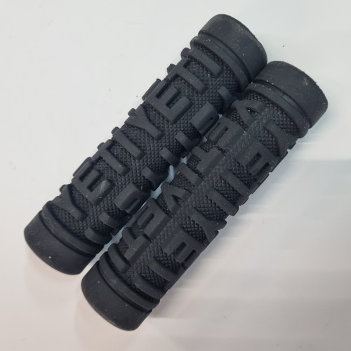 Yeti handlebar grips - yeti,