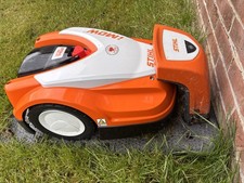 Stihl iMOW RMI 422 Robot Mower