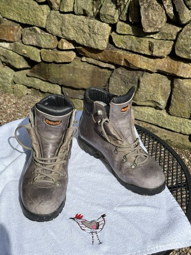 Walking boots size - walking,