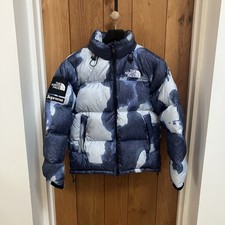 Supreme x The North Face