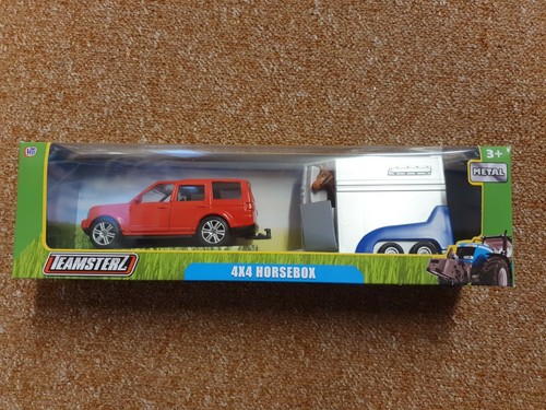 Teamsterz 4x4 horsebox red - , car