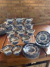 12 Cups & 11 Saucers Royal