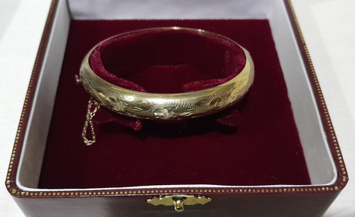 Heavy 9ct gold victorian - ***heavy,