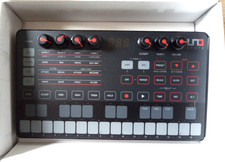 IK Multimedia Uno Synth. True