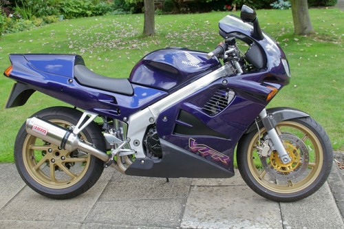 Honda vfr750f rc36 - vfr750f, exhaust