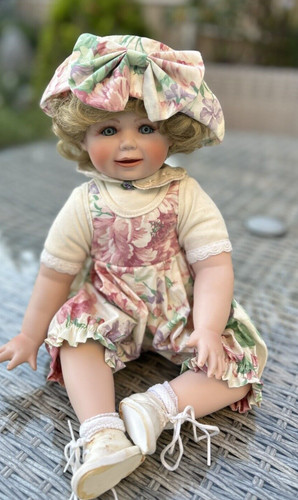 Vintage porcelain doll chelsea - vintage,