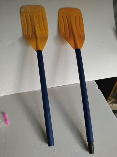 Pair plastic boat - oars, or