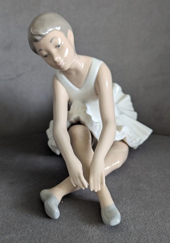 Lladro nao stretching 0151 - lladro, "stretching"