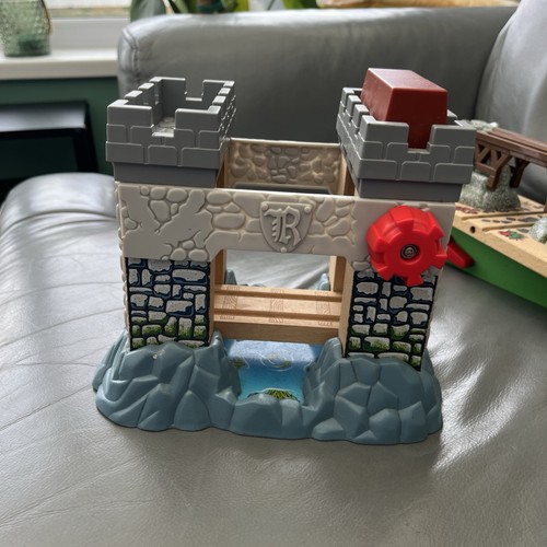 Castle draw bridge for - ,