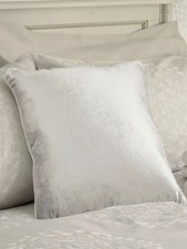 Brand New * x 2  Laura Ashley