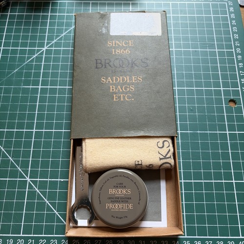 Brooks maintenance care kit - brooks,