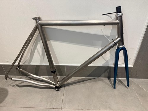 Seven axiom frameset - sl,