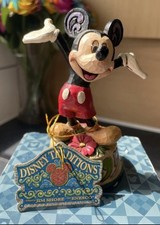WALT DISNEY TRADITIONS
