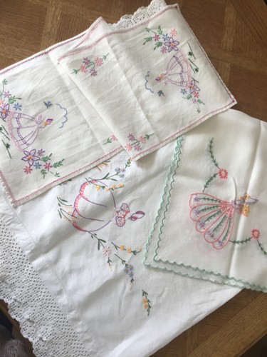 Lovely bundle vintage hand - lovely,