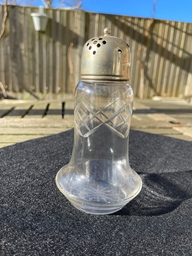 Vintage cut glass - , shaker