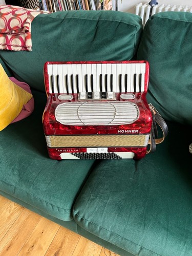 Second hand piano accordion - , 72