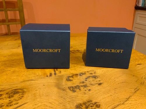 Moorcroft box with - with, sleeve