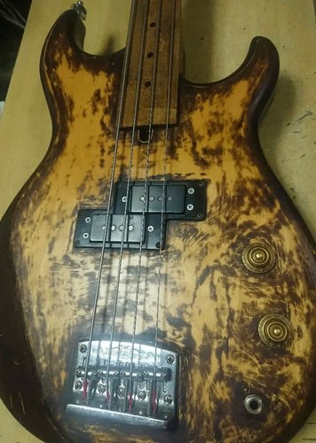 Yamaha fretless modified - bb, vi