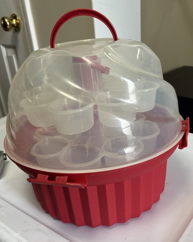 Large cupcake carousel travel - large,