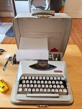 Vintage Royal Royalite 120