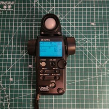 Sekonic L‑758DR Digital Master Light Meter with Soft Case