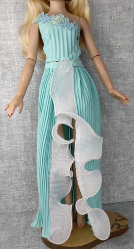 Outfit only green and lace - outfit,