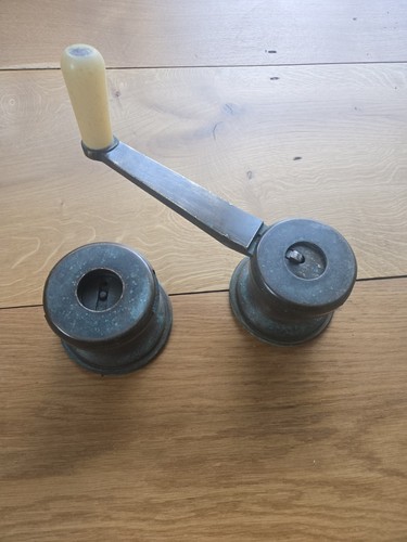 Vintage bronze deck winches - bronze,