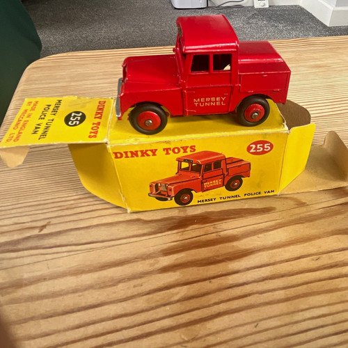 Dinky toys mint 255 land - toys,