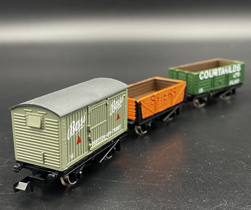 Graham farish wagons - farish,