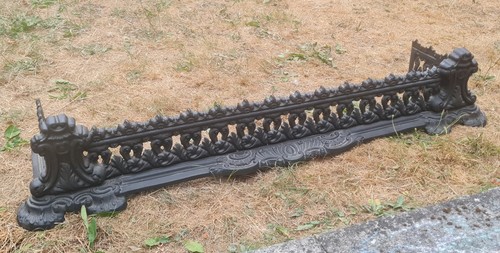 Cast iron fender antique - iron,