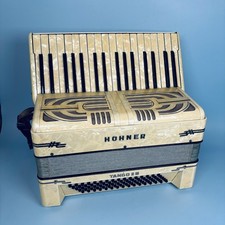 RARE VINTAGE HOHNER ACCORDIAN TANGO IIB 80 BASE BUTTERCREAM