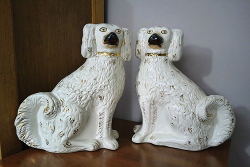 Staffordshire pottery spaniel - staffordshire,