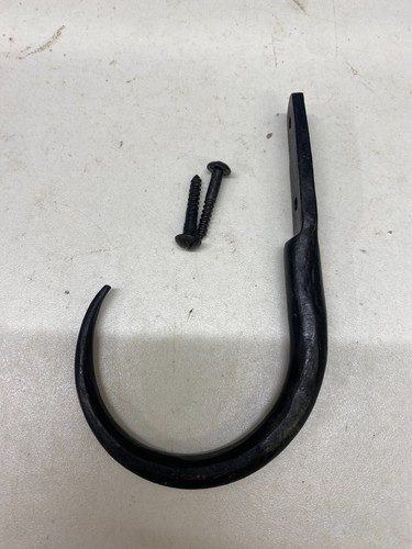 Black medium hooks waxed - black,